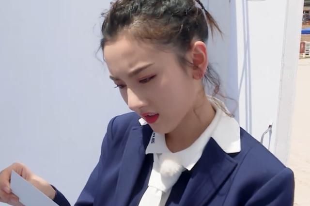  太大意|宋祖儿做任务时太大意，导演看不下去，喊她名字提醒，可长点心吧