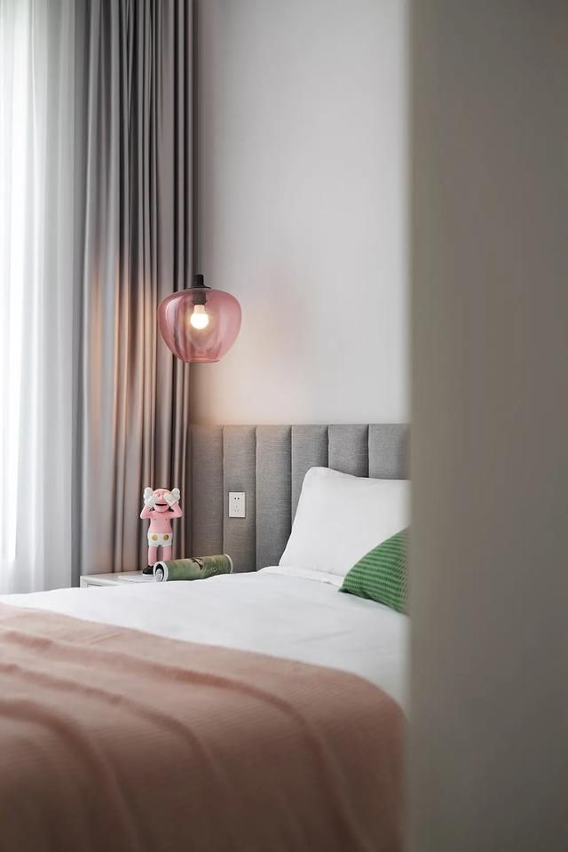  成都|成都 240 m2 极简大平层，兼顾自由与温暖的家