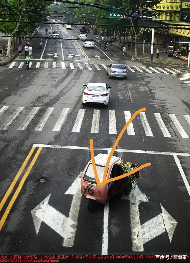 自行车|长葛交警监控：昨天，看谁家电动自行车及三、四轮车逆行、压线啦