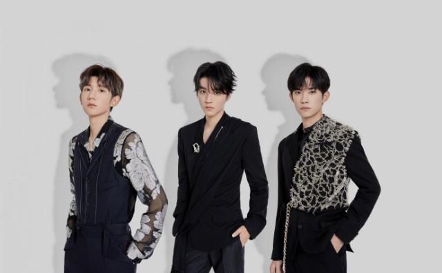  设计|TFBOYS官方logo疑似被奶茶店抄袭，图案相似度极高，还注册商标