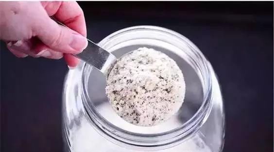  西瓜皮|西瓜皮千万不要扔，你想不到的7种妙用！