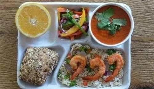 各国|各国学校食堂的午餐盘点,网友外国虽丰盛,还是喜欢中国的