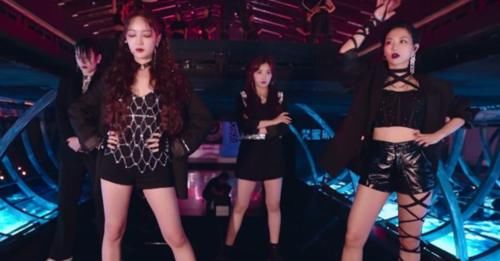  位姐姐|《乘风破浪》三公曝光，张萌和徐艺洋撞造型，大碗宽面组“内斗”