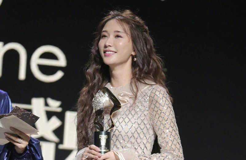  发生|曾经的女神发自拍，竟被网友吐槽，林志玲到底发生了什么