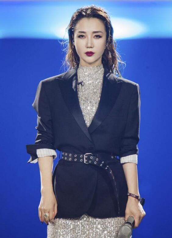  张雨|《破姐》张雨绮组第一，淘汰这位粉丝不能接受，经纪人大喊要复活