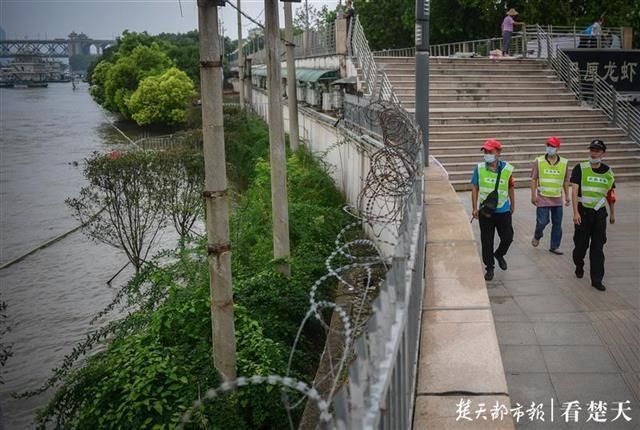  凉亭|黄花矶凉亭成“标尺”，长江水位降了