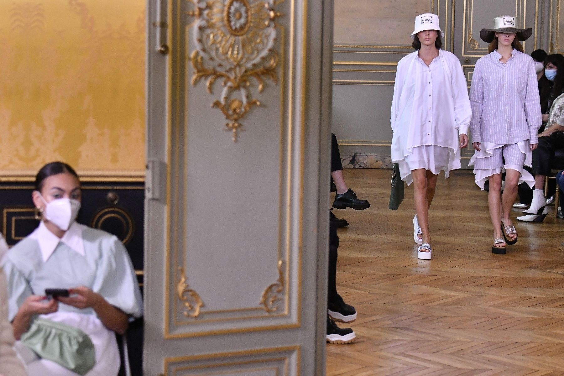 时装秀|巴黎时装周——Victoria Tomas品牌时装秀