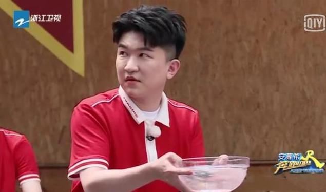  嘉宾|跑男迎来令人反感嘉宾，玩游戏变戏精，忍无可忍的网友发起了攻击