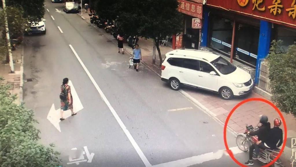 近日|眉山一“飞车”抢夺犯罪团伙被打掉，曾疯狂作案60多起，近日又作案6起