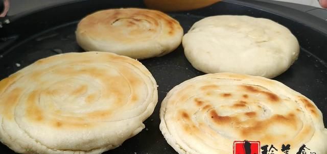  红糖|千层红糖酥饼家常做法，筷子一搅，层层酥脆，咬一口直掉渣，解馋