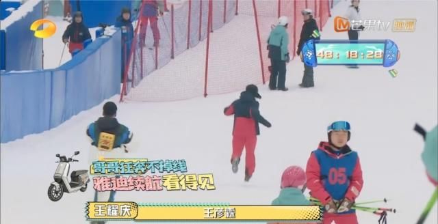  锦旗|《元气满满的哥哥》第二期锦旗送到，雅迪陪你一直元气满满！