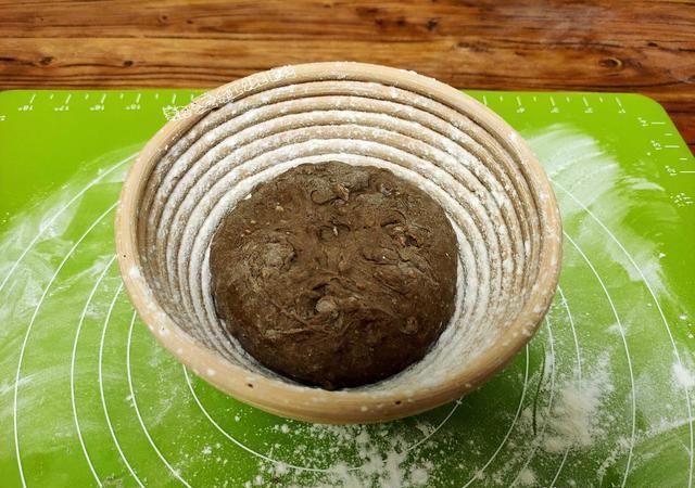  机都|黄油和厨师机都没有也能做面包，用它加凉水拌拌就可以，太省事了