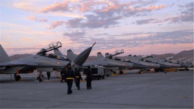 巴基斯坦|印媒评选亚洲空军排名,中国排在印度之后,网友:你开心就好