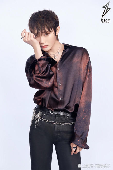  总共获得|《超新星运动会》成限定团体主场，R1SE断层登顶，硬糖少女不甘示弱