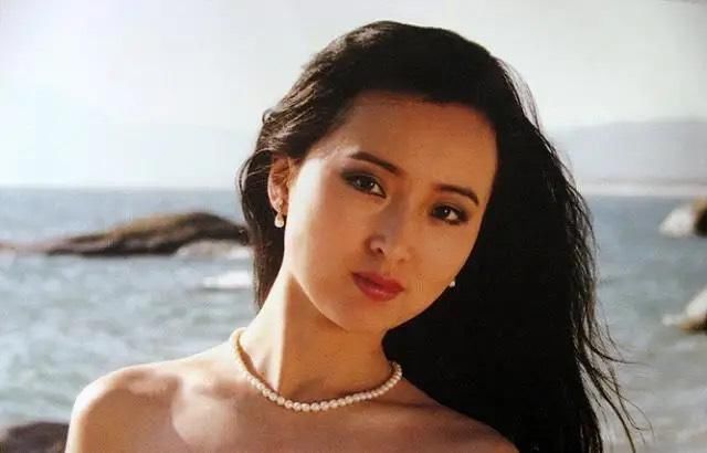  红楼梦|她经历两段婚姻，不幸患癌后弃上亿资产剃度出家，一生都像林黛玉