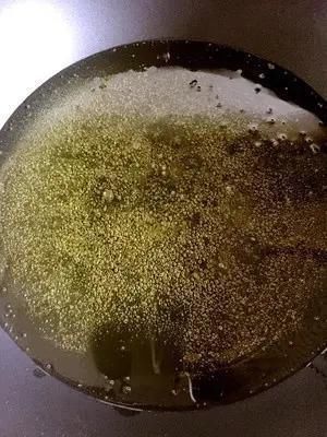 好吃|1斤猪肉,1节莲藕,教你正宗炸莲藕丸子的做法,又香又酥脆,好吃