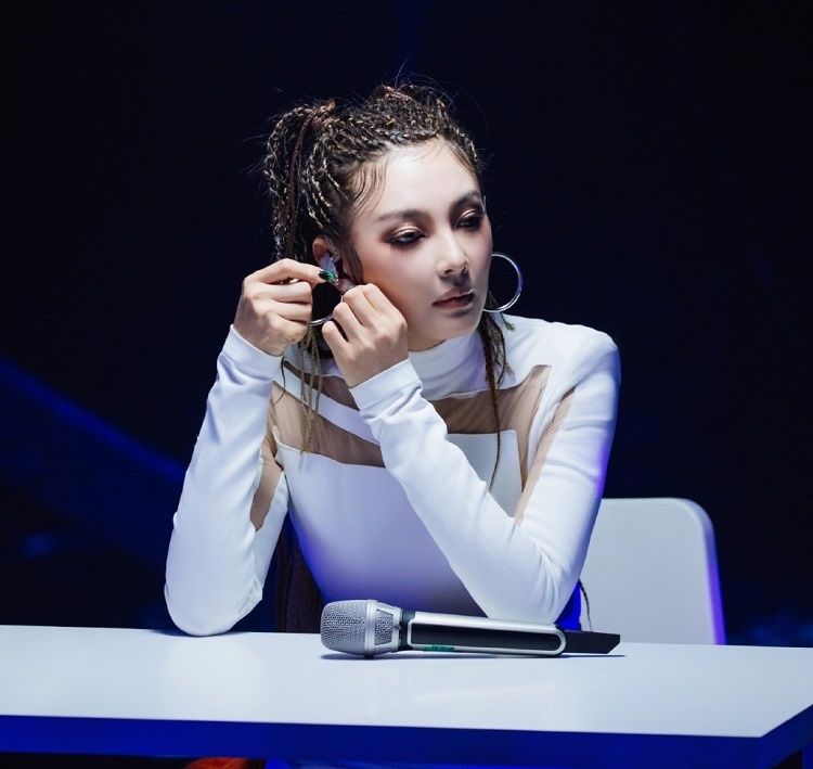  实红|《浪姐》实红，宝石老舅隔空表白张雨绮，喜欢她的原因令人笑翻