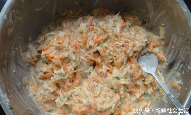 诀窍|想吃萝卜丸子不用买,只要掌握两个诀窍,加入两样东西,个个酥脆