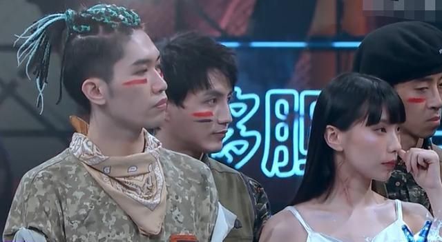 位队长|街舞:张艺兴破坏规则求名额,王一博被坑遭团灭,未上场就被淘汰