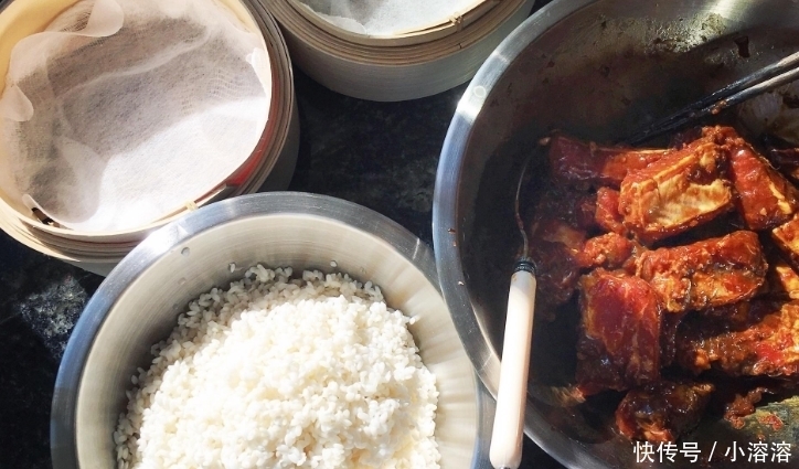 不用|排骨不要只用来红烧了,这种做法不用一滴水一滴油,照样香嫩可口