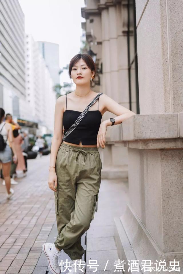  吊带衫|这5件夏日必备上衣，太好穿了！