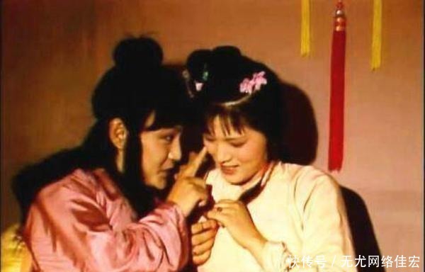  贾宝玉|《红楼梦》里真正对贾宝玉好的姑娘是袭人