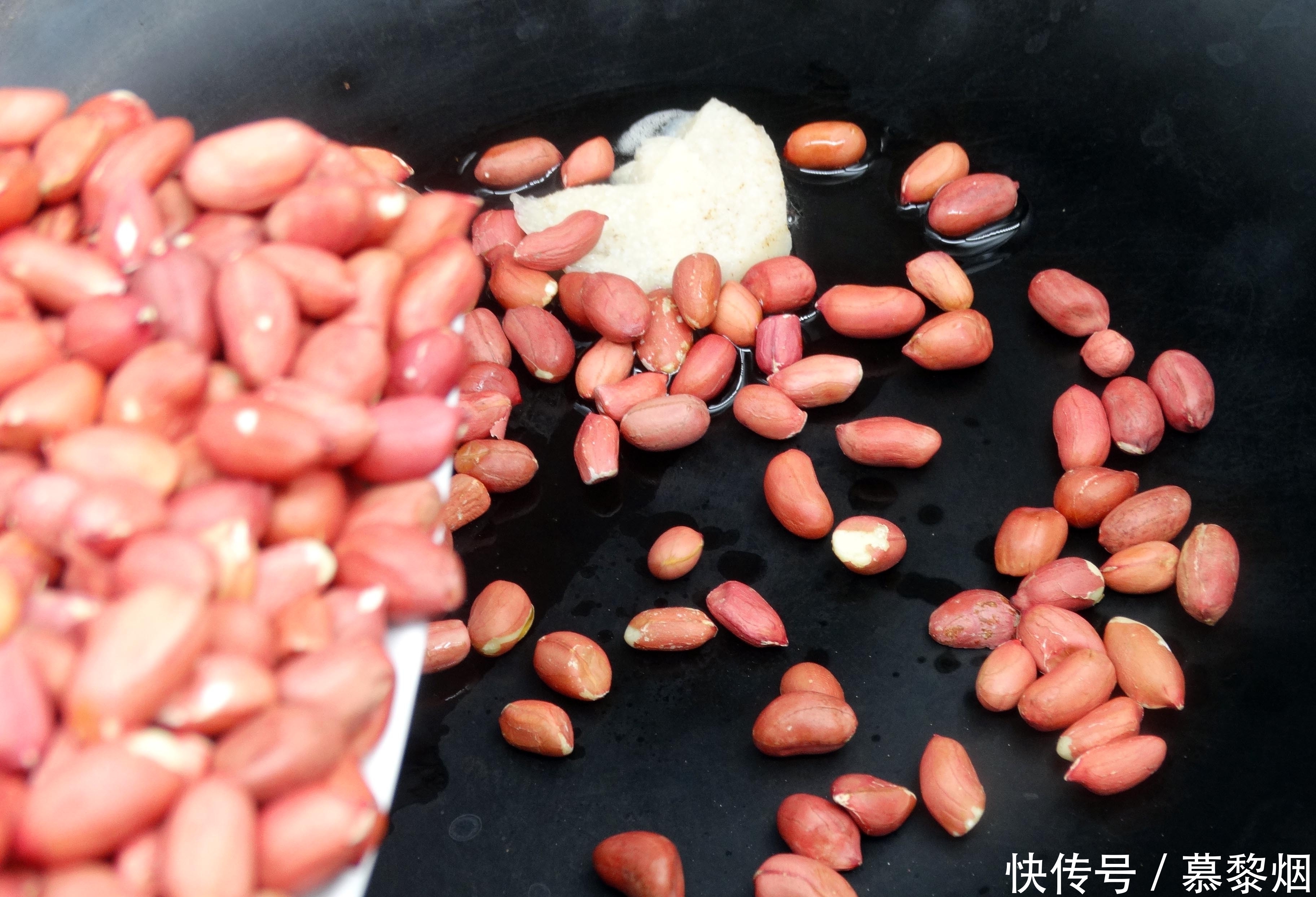 放油|炒花生米,先放油就错了!记住这5步,花生更香更酥,一周不返潮