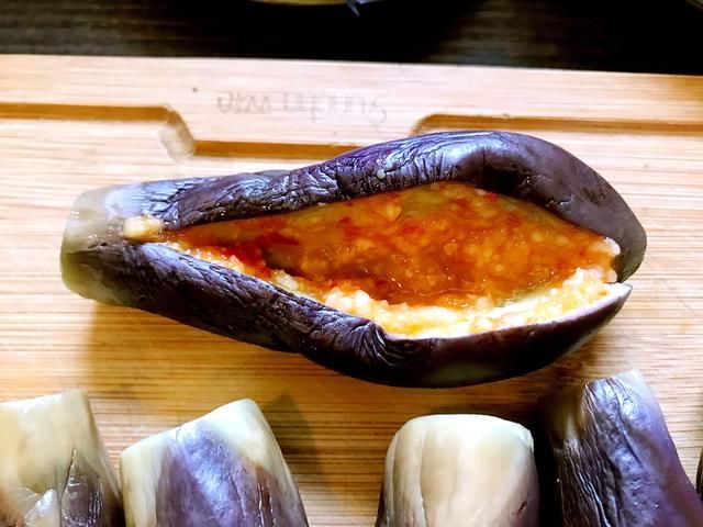  无油|谁说只有过油的茄子才好吃？无油东北常规做法，开胃又下饭