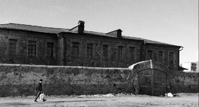 去世|他是苏俄首任国家元首,三十岁出头却威望极高,流感之后蹊跷去世