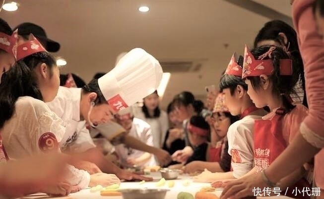 中国|中国又一餐饮巨头诞生:翻台率赢了海底捞,它每天的客流量超10万