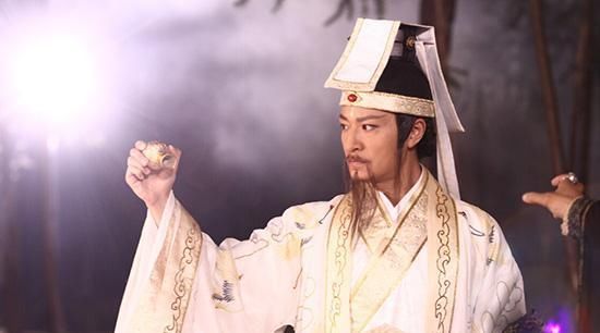  仙子|吕洞宾胆子忒大，戏弄牡丹仙子，王母娘娘用玉簪助其成仙