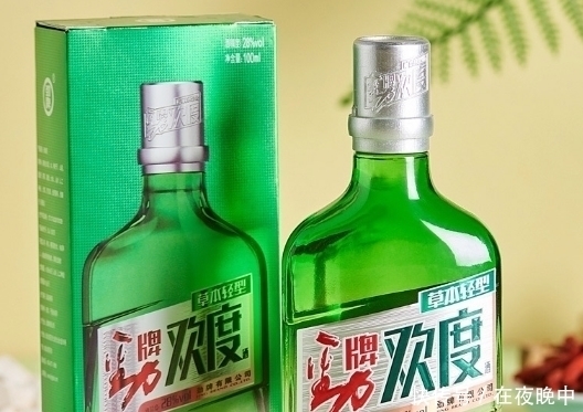 实在|逛街碰见这些尴尬酒,建议存几瓶留着慢慢喝,都是实在粮食酒