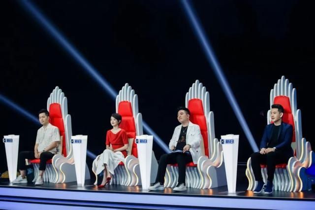  直播|直播题材综艺：一场直播形式与主播主体之争