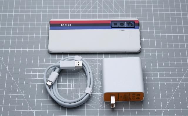  Pro|真120瓦！iQOO 5 Pro与小米10U快充测试：打哭所有友商