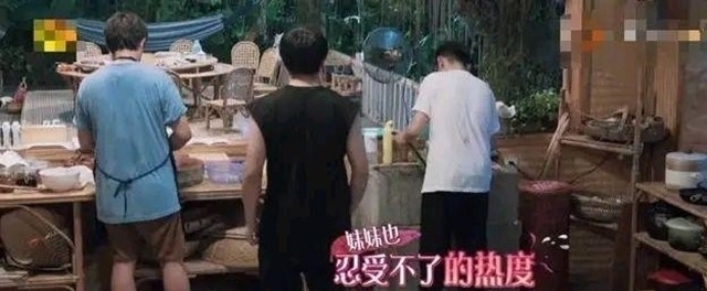 蘑菇屋|《向往的生活》四季,一步步变身专职厨师的黄磊,用行动表达不满