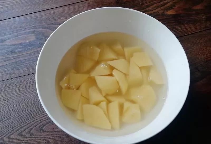 没放|香菇和土豆这样做，一点肉也没放，好吃到停不下来