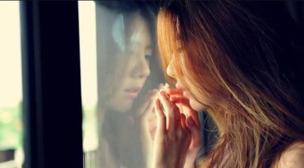 女性|这社会对于女性,从来都不公平,连美貌都成了一种过错