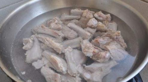 超级|排骨不要只会红烧了,做成这种土豆烧排骨,味道好吃,还超级下饭