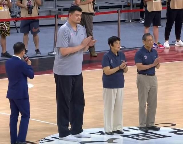  现场观看比赛|CBA再度改规则，季后赛普通球迷入场无望，姚明被质疑虚假宣传