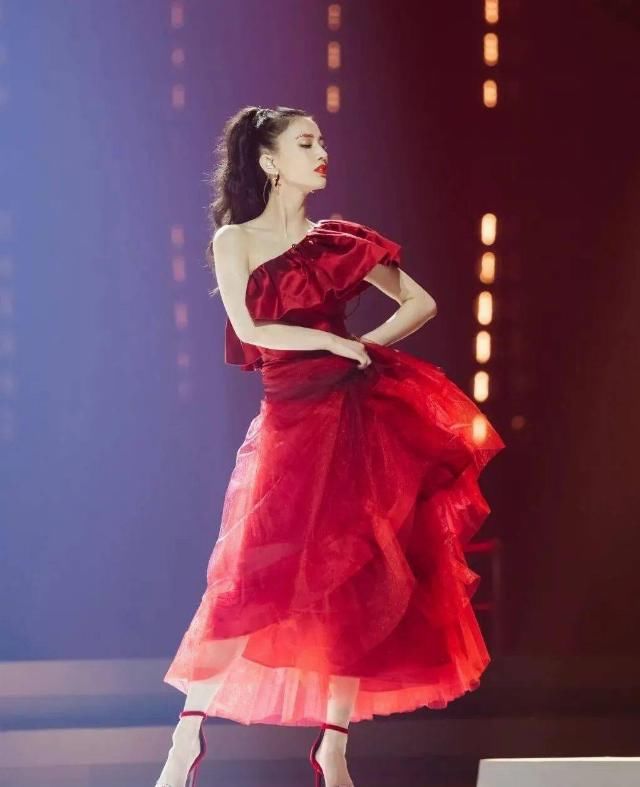  琦琦子|浪姐二公！姐姐们的妆发“翻车”了？！