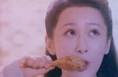  鸡腿|为何说“傻白甜”不是谁都能演好？看李沁和杨紫同吃鸡腿，就懂了
