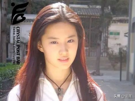  景甜|景甜笑看资源咖断层降级，这脸也吸金？