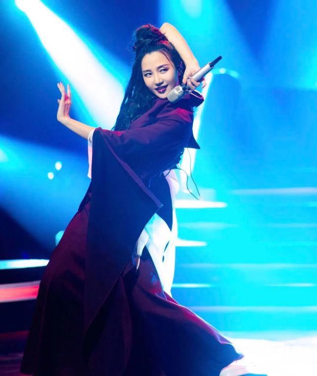  王智|《浪姐》复活排位赛：孟佳赢了张含韵，吴昕沈梦辰强势回归，谁会进入总决赛