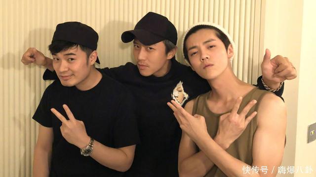  鹿晗|鹿晗邓超陈赫新综艺官宣，他们官宣的文案，让人笑得停不下来