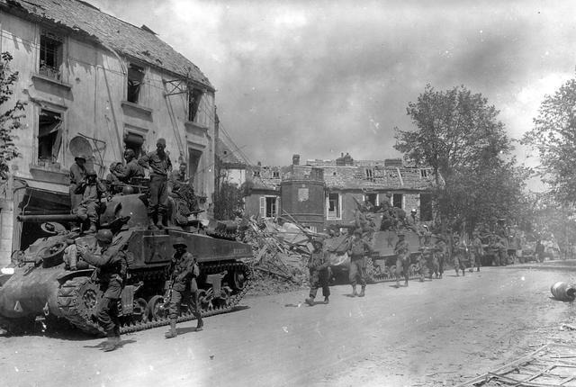 德军|德军丢失的首个本土城市,美军重兵围攻浴血厮杀,血腥的亚琛战役