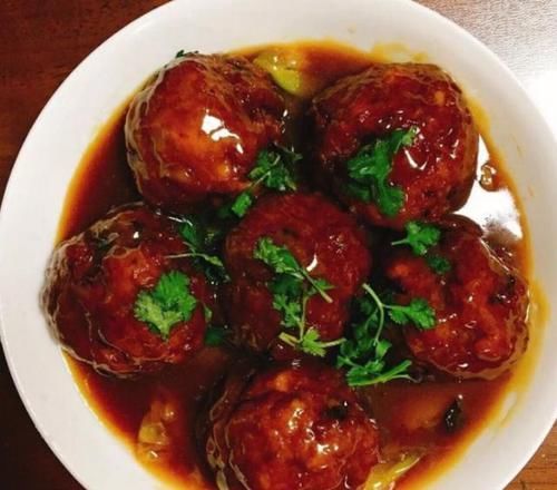  清洗干净|国宴菜“红烧狮子头”怎么做？大厨教你做法，香气扑鼻，太解馋了