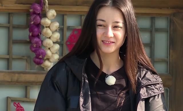  男团|有种“整容”叫跑男团素颜，baby和热巴太真实，看到蔡徐坤我酸了