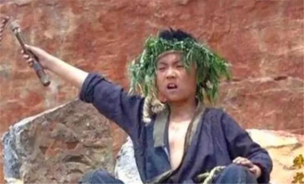 跪在地上|曾让朱元璋放牛的地主刘德,待到朱元璋当上皇帝后,他下场是怎样的呢?