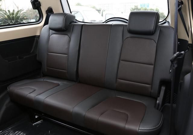 设计|售4.19万的国产面包车，7座布局+大空间，比五菱宏光实用