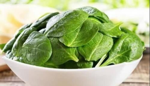  改掉|肝脏不好的人，“脸上”有4种表现！5件“伤肝”的习惯要改掉